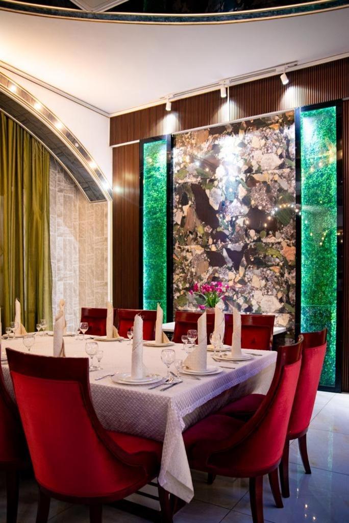 Hotel Zhibek Zholy Шимкент Екстер'єр фото