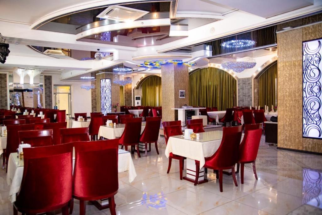 Hotel Zhibek Zholy Шимкент Екстер'єр фото